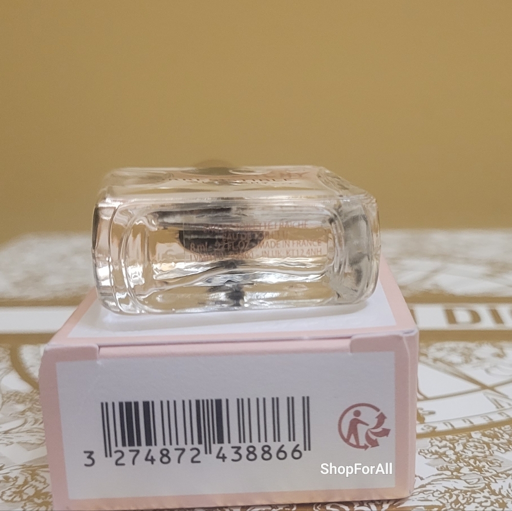 Givenchy - Picture 3 of 5